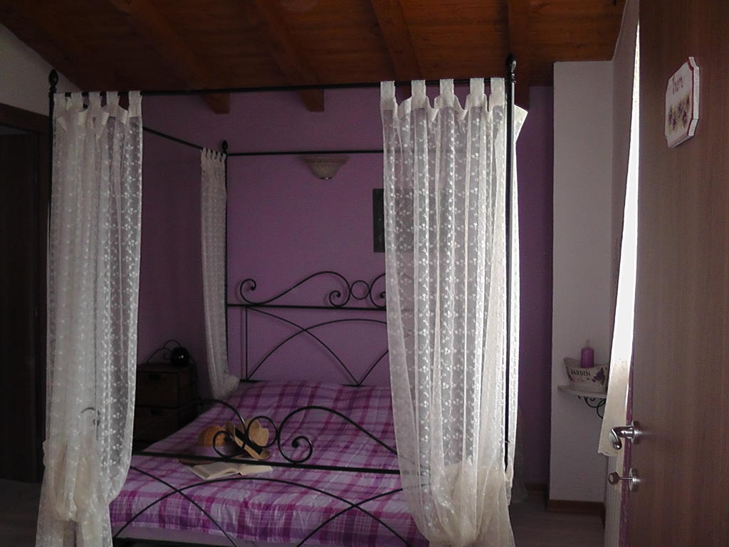 B&B I Viandanti Piancogno Szoba fotó