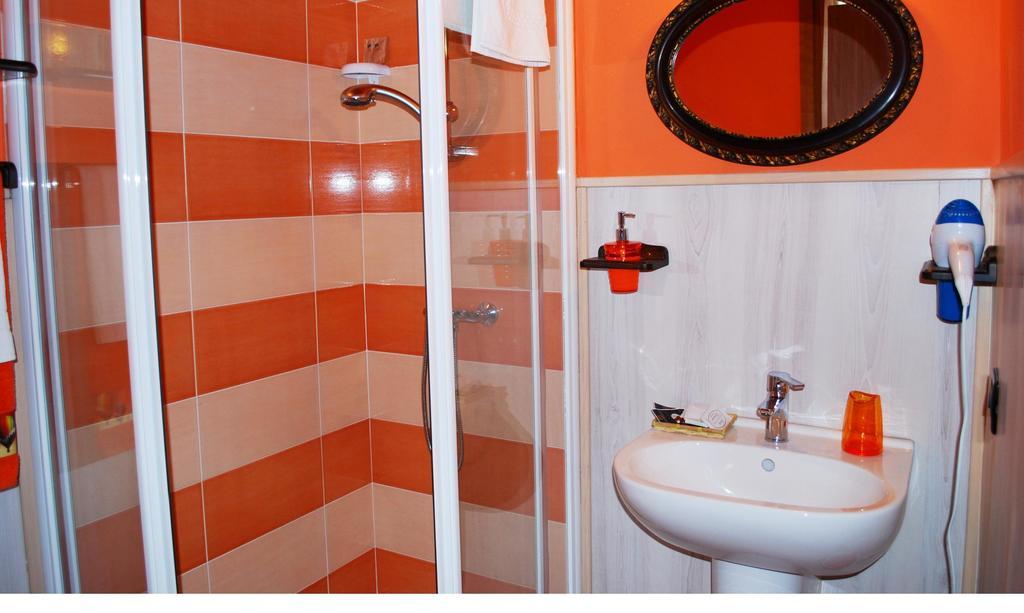 B&B I Viandanti Piancogno Szoba fotó